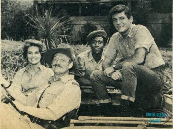 Clipping of Yale Summers in Daktari
