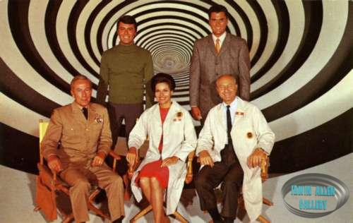 James Darren, Robert Colbert, Whit Bissell, Lee Meriwether, and John Zaremba in The Time Tunnel