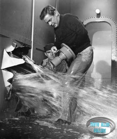 Richard Basehart in Voyage to the Bottom of the Sea