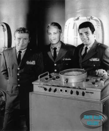 Richard Basehart, Robert Dowdell and David Hedison in Voyage to the Bottom of the Sea