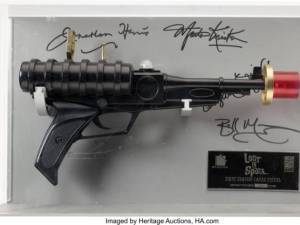 Icons Prop Replica Laser Pistol 1