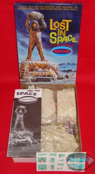 Polar Lights Cyclops and Chariot Model Kit