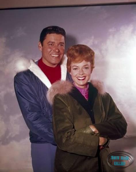 Guy Williams and June Lockhart