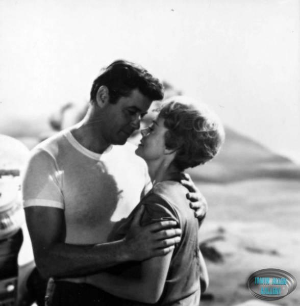 Guy Williams and June Lockhart