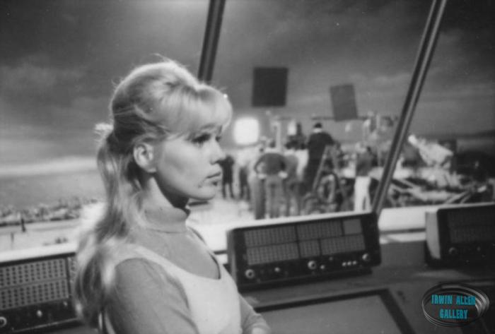 Marta Kristen in Jupiter 2