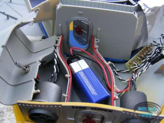 Moebius Models Flying Sub Kit